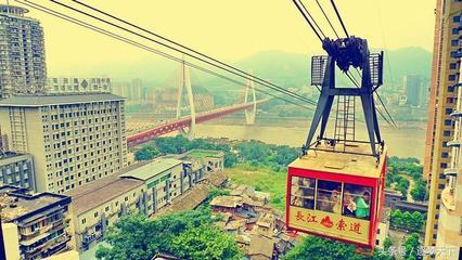 《疯狂的石头》《周渔的火车》曾在上面取景,山城重庆的独特风景