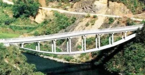 中国最怪的桥,刚建成以为设计师是庸才,多年后才知他的良苦用心