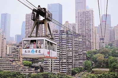 长江索道第三代轿厢亮相,载客减少视野变好